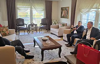 Başkan Okuroğlu'ndan Öğretmenler Günü'nde Anlamlı Ziyaret