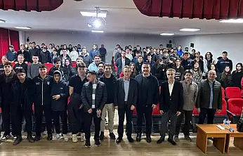 Bayındır'da Öğrenciler Prof. Dr. Raşit Çavuşoğlu ile Buluştu