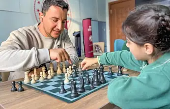 Bayındır Gençlik Merkezi'nde satranç eğitimlerine yoğun ilgi