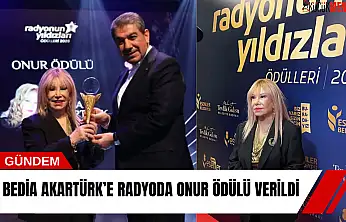 Bedia Akartürk'e radyoda onur ödülü verildi