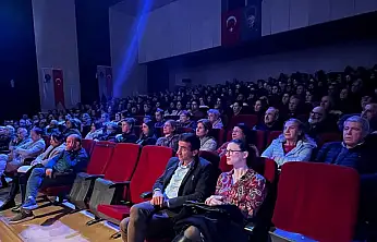 'Ben Rosa Luxemburg' Oyunu Ödemiş'te Sahnelendi