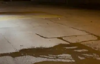 HÜRRİYET MAHALLESİ'NDE SU HATTI PATLADI, YOLDA SU FIŞKIRIYOR