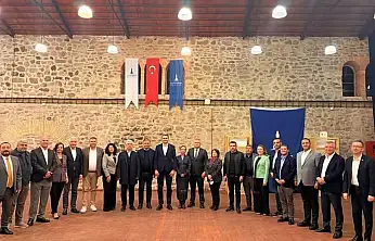 İzmir'de CHP'li Başkanlar Bir Araya Geldi