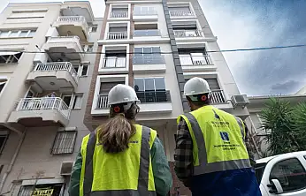 İzmir'de Depreme Dayanıklı Kent İçin 'İzmir Yenileniyor' Başvuruları Açıldı