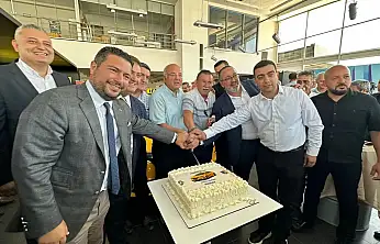 İZMİR'DE TAKSİCİLERE ÖZEL RENAULT MEGANE DÖNEMİ BAŞLADI