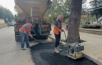 Kiraz'da Gümüşsuyu Caddesi'nde Asfalt Yenileme Çalışmaları Hız Kazandı