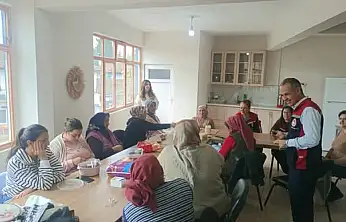 KİRAZ'DA KADIN ÜRETİCİLERE ŞAP HASTALIĞI VE BİTKİSEL ÜRETİM EĞİTİMİ