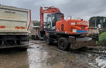 Kiraz'da Sanayi Sitesi Deresi Temizlendi