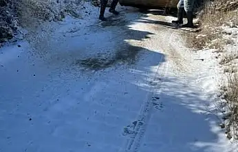 KİRAZ'DA YOĞUN KAR ALARMI: BELEDİYE EKİPLERİ SAHADA