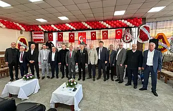 ÖDEMİŞ BERBERLER VE KUAFÖRLER ODASINDA ÖMER SEZGİN GÜVEN TAZELEDİ