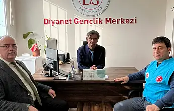 ÖDEMİŞ İLÇE MİLLÎ EĞİTİM MÜDÜRÜ DESTİCİOĞLU'NDAN DİYANET GENÇLİK MERKEZİ ZİYARETİ