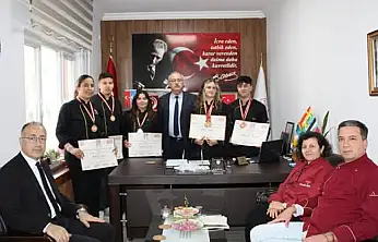 Ödemiş'in Gururu Genç Şefler, Müdür Desticioğlu ile Bir Araya Geldi