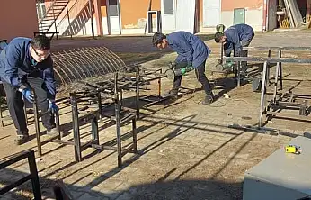 ÖDEMİŞ M.T.A. LİSESİ'NDE 'ATIK MALZEMEDEN SANATA' PROJESİ