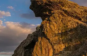 ÖDEMİŞ'TE YOLDAN GEÇEN DURUYOR