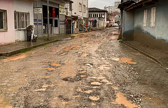 Ödemiş Umurbey Mahallesi'nde 21. yüzyıla yakışmayan yol tepkisi