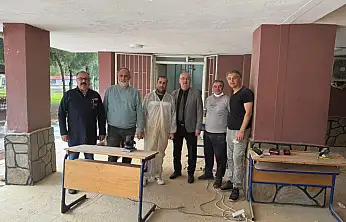 Ödemişli Öğretmenlerden Örnek Davranış: Ara Tatilde Okullarını Yenilediler