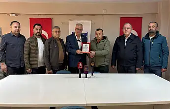 Tahir Silay Duyarlı Şoföre Plaket Taktim Etti