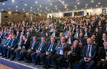 Tire Belediye Başkanı Hayati Okuroğlu, Türkiye Muhasebe Standartları Sempozyumu'na Katıldı