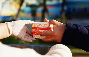 TİRE BELEDİYESİ'NDEN ÖĞRENCİLERE SICAK ÇORBA DESTEĞİ