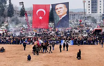 Tire Deve Güreşi Ertelendi