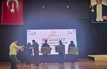 TİRE'Lİ ÖĞRENCİYE İL GENELİNDE ÖDÜL