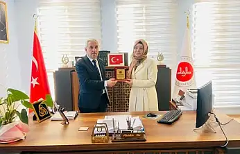 TİRE MÜFTÜLÜĞÜ, 20 YILLIK KUR'AN KURSU ÖĞRETİCİSİ ARZU BOZKURT'U UĞURLADI