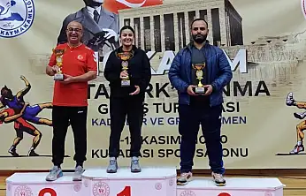 Tireli Güreşçiler Kuşadası'ndan Madalyalarla Döndü