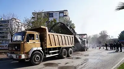 Adnan Menderes Mahallesi'nde Asfalt Yenileme Çalışmaları Başladı