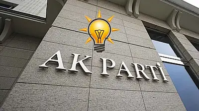 AK PARTİ İZMİR'DEN İDDİALARA AÇIKLAMA: İLÇE BAŞKANLARI GÖREVLERİNİ SÜRDÜRÜYOR
