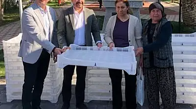 Beydağ'da Üreticilere 1034 Adet Kerevet Dağıtıldı