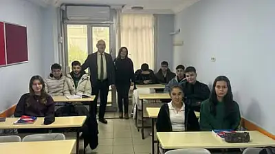 İLÇE MİLLİ EĞİTİM MÜDÜRÜ DESTİCİOĞLU'NDAN ÖZEL ÖĞRETİMKURSUNA ZİYARET