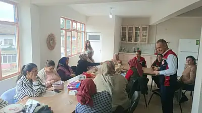 KİRAZ'DA KADIN ÜRETİCİLERE ŞAP HASTALIĞI VE BİTKİSEL ÜRETİM EĞİTİMİ