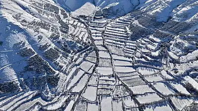 ÖDEMİŞ BOZDAĞ KARLA BEYAZA BÜRÜNDÜ