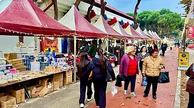 ÖDEMİŞ'TE YÖRESEL ÜRÜNLER FUARI AÇILDI: YENİ YILA ÖZEL ALIŞVERİŞ FIRSATI