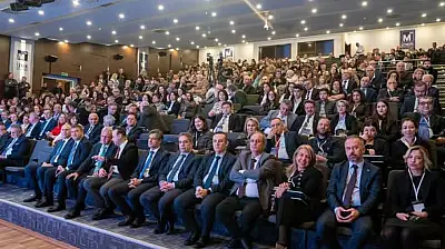 Tire Belediye Başkanı Hayati Okuroğlu, Türkiye Muhasebe Standartları Sempozyumu'na Katıldı