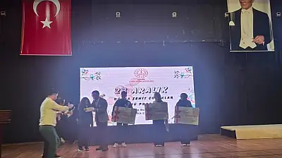 TİRE'Lİ ÖĞRENCİYE İL GENELİNDE ÖDÜL