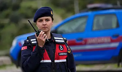 İzmir'in İlk Kadın İlçe Jandarma Komutanı