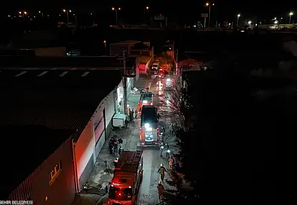 Buca'da Mobilya Atölyesinde Yangın Paniği