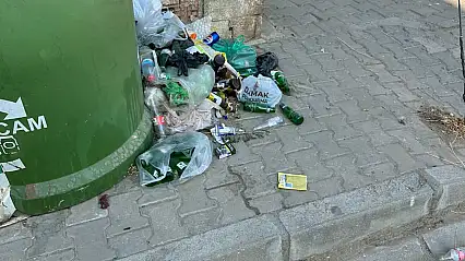 Bengisu Mahallesi'nde Şişe Yığınları Tepki Çekiyor