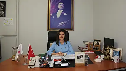 CHP Efes Selçuk İlçe Başkanı Onbaşıoğlu'ndan İktidara Tepki: 'Bu kadar çelişkiyi halka nasıl anlatıyorsunuz?'