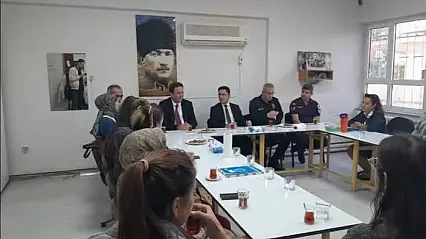 Kiraz Kaymakamı Karahan Karaburç Mahallesi'nde