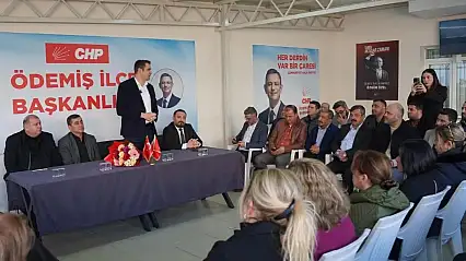 Oya Korkmaz CHP'ye katıldı