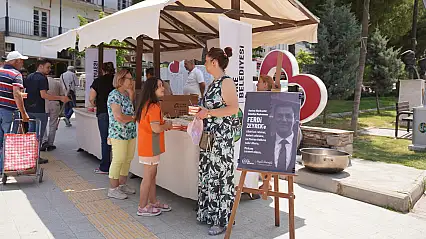 Tire Belediyesi'nden Ferdi Zeyrek Anısına Helva Hayrı