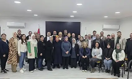 AK Parti Tire'de Mahalle Başkanları Toplantısı Gerçekleştirildi