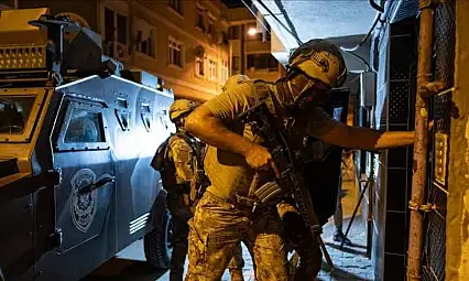 Altı İlde Suç Ağını Çözen Darbe: İzmir Ayağında da Gözaltılar Var
