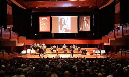 Barış Manço İzmir'de Müziğiyle Anıldı