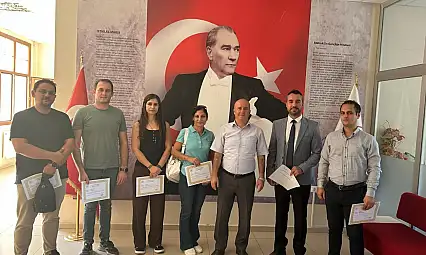 Bayındır'da Başarılı Öğretmenlere Başarı Belgesi