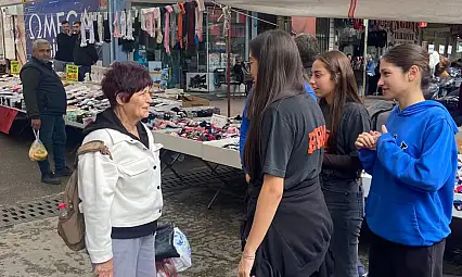 Bayındır Öğrencilerinden Anlamlı Davranış