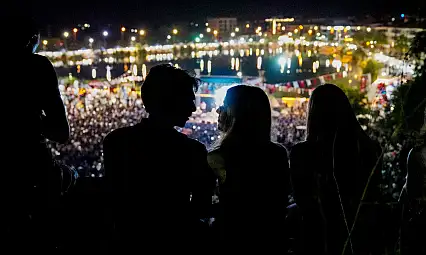 Binlerce Tireli, Zakkum Konserinde Buluştu