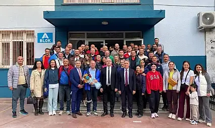 Ödemiş'te Beden Eğitimi Öğretmenleri Bir Araya Geldi, Emekli Öğretmen Hayati Gezgen Onurlandırıldı